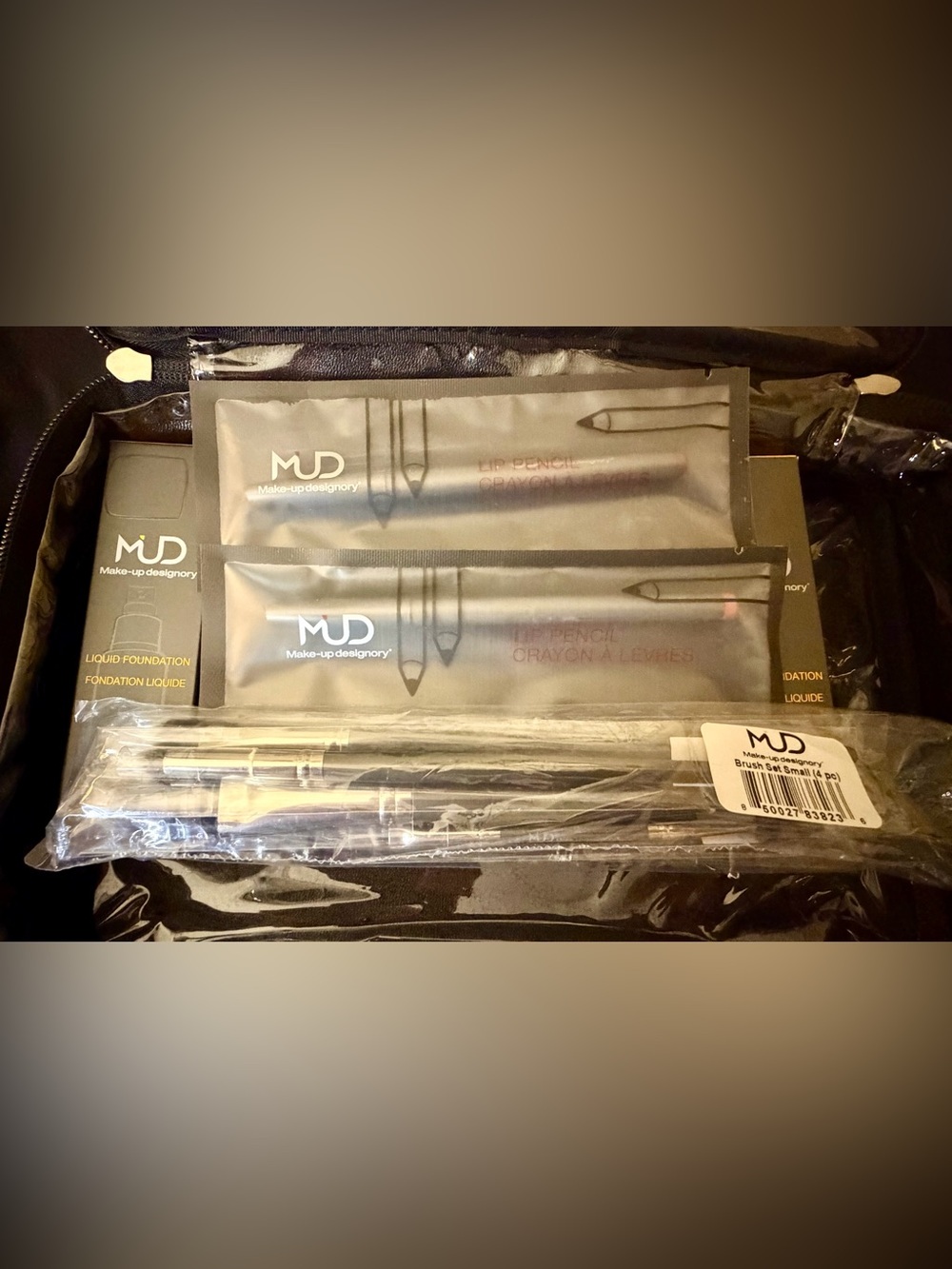 MUD (Make-Up Designory) Professional Student Kit New Unused Condition